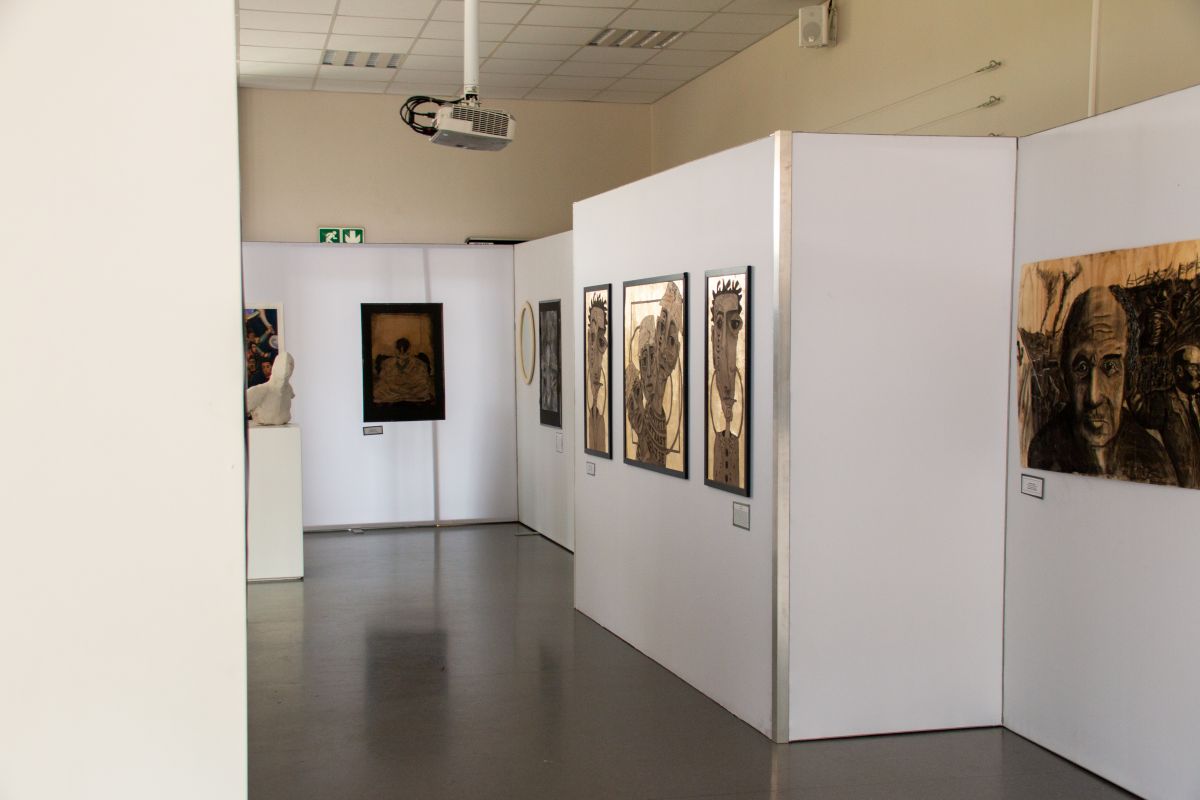 Art exhibition (13)