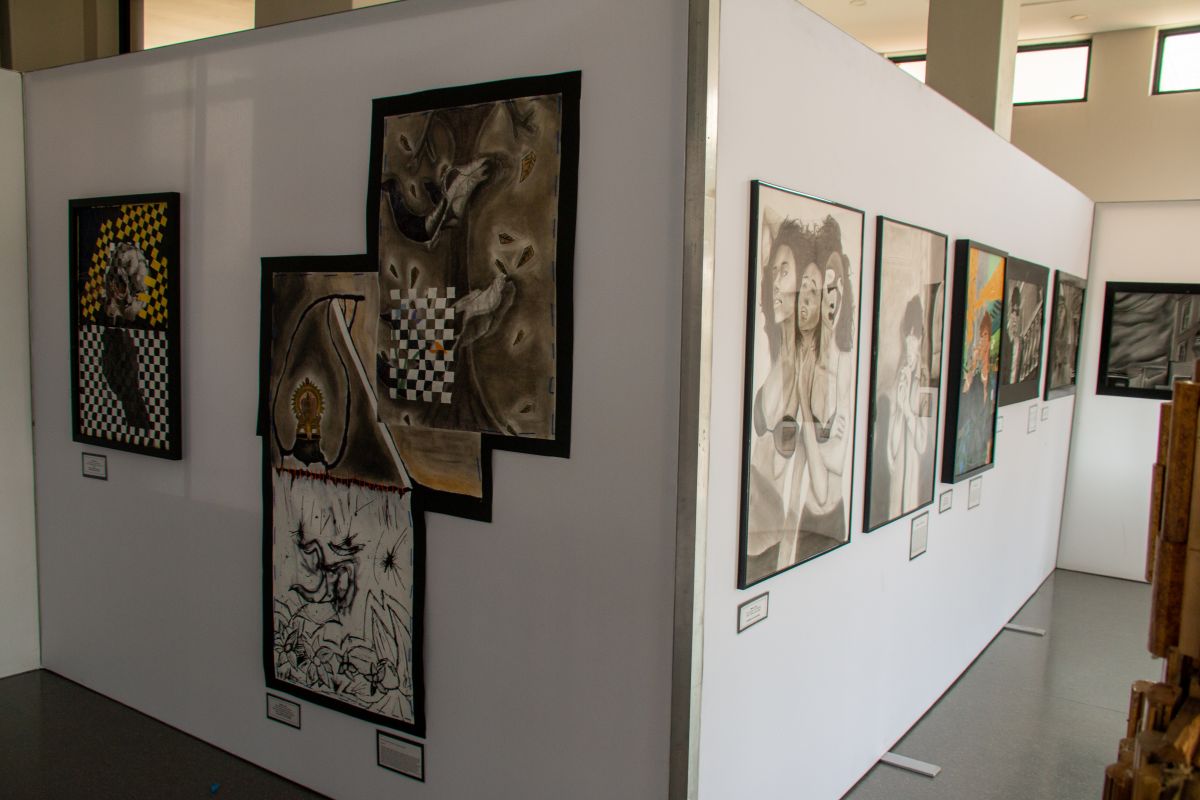 Art exhibition (36)