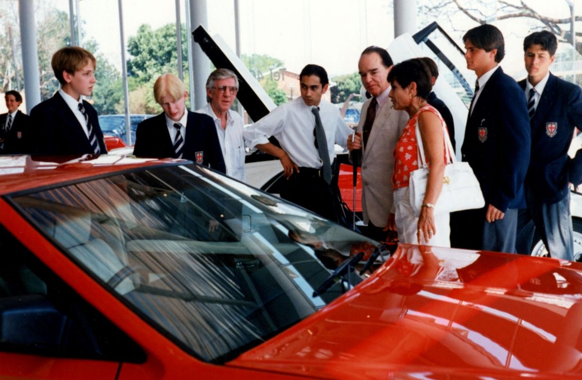 1990s bc kh group to sports car showroom 001