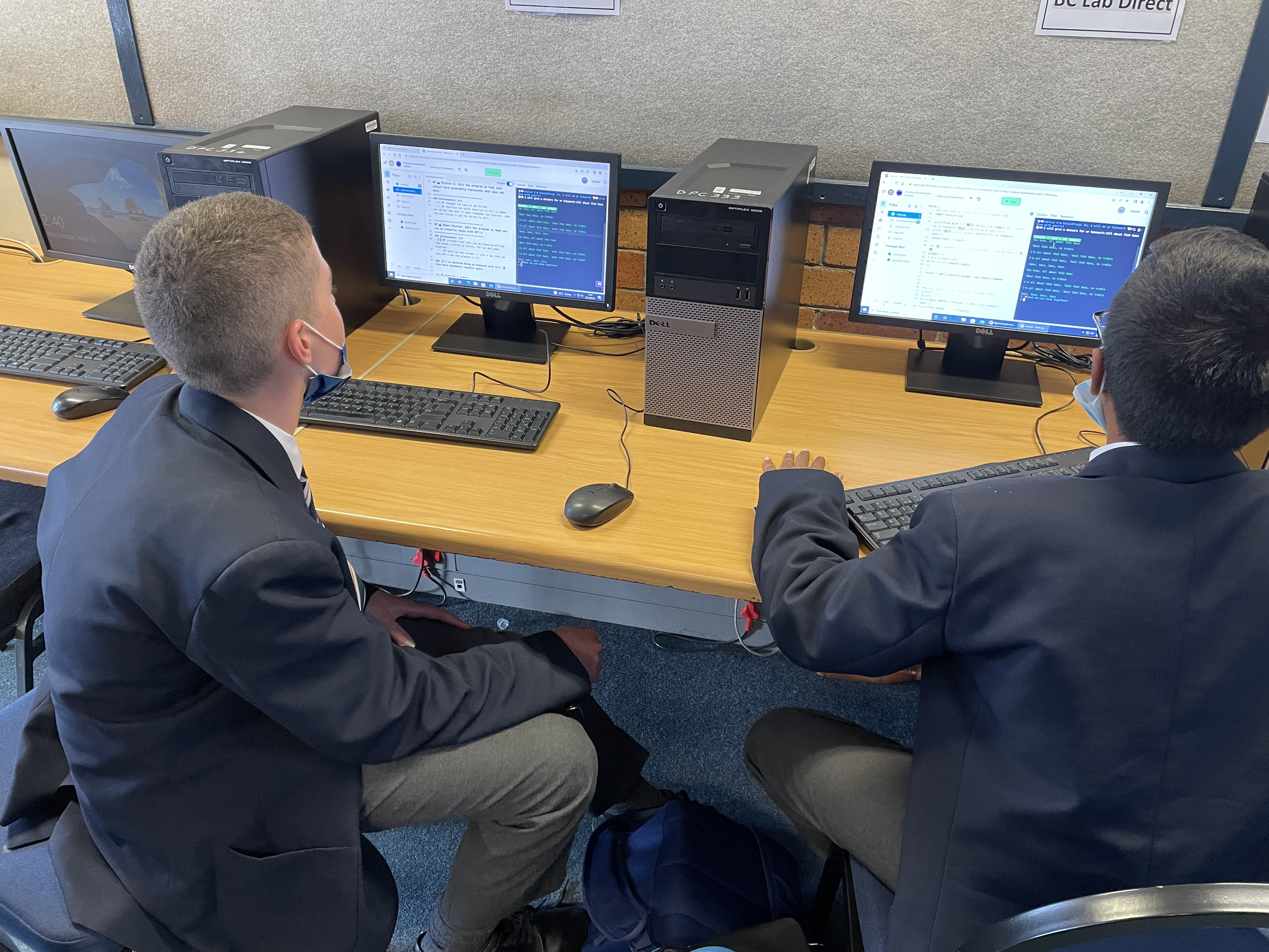 Grade_8_-_Mindjoy_Hackathon_(14)