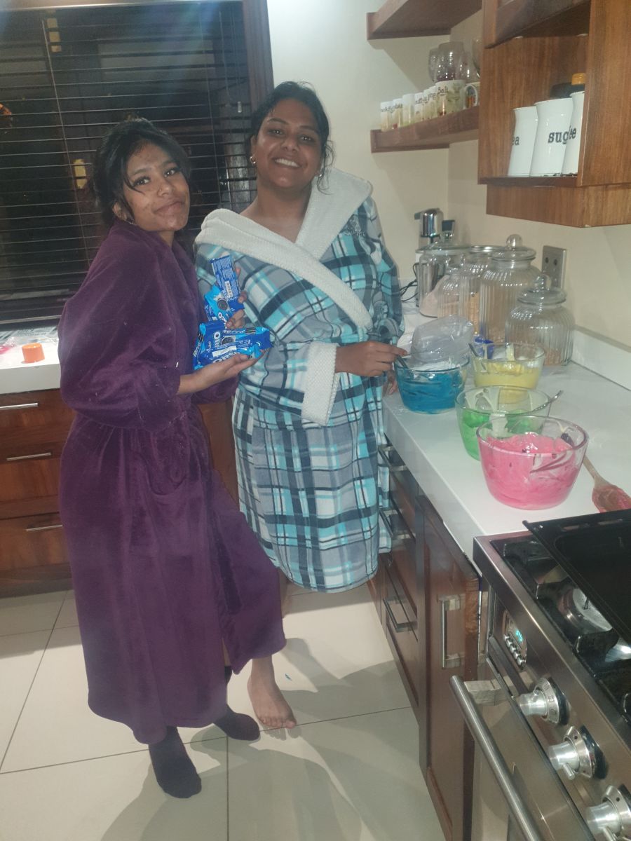 Dhenhira pillay