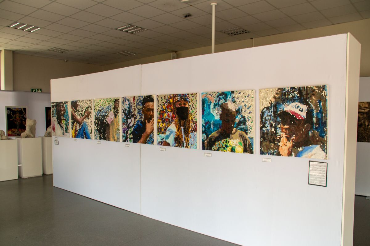 Art exhibition (18)