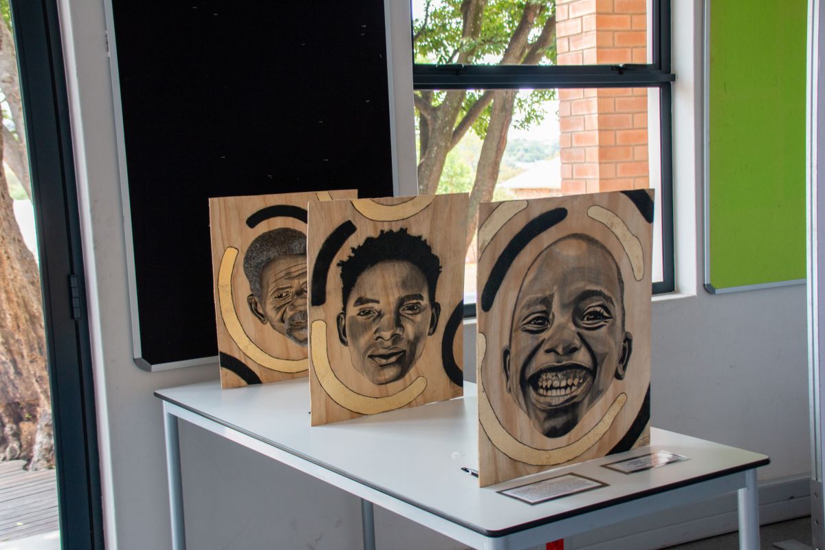 Art exhibition (27)
