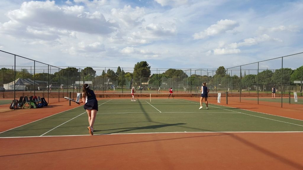 Tennis action 4 (1024x576)