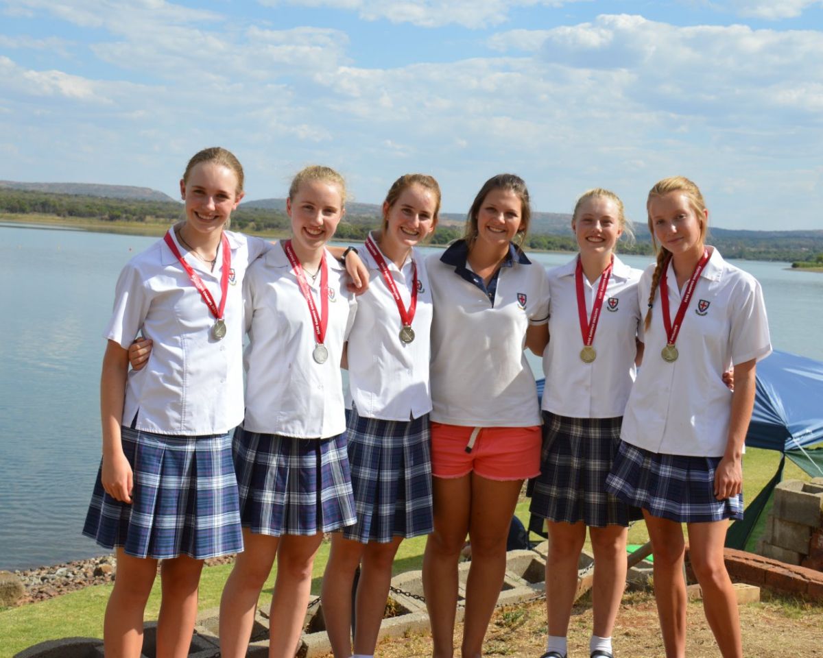 Jennavieve williams, madison crews, bethany williamson, kate pringle and katie tyndall-biscoe (coxs)  imogen mackie (coach)