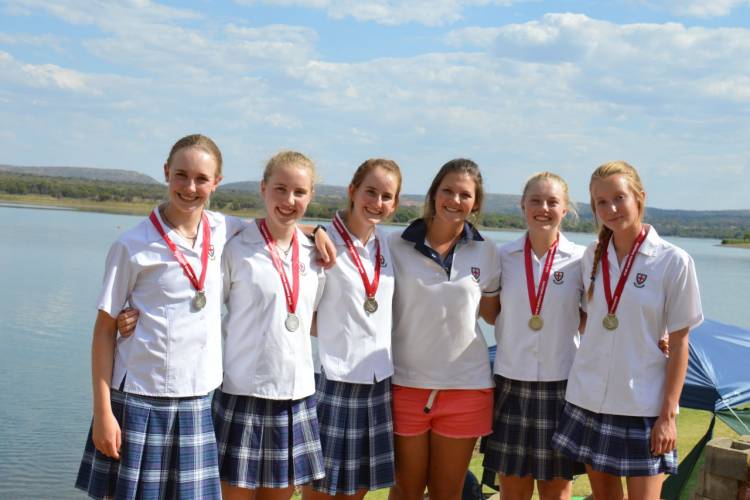 Jennavieve_Williams__Madison_Crews__Bethany_Williamson__Kate_Pringle_and_Katie_Tyndall-Biscoe_(Coxs)__Imogen_Mackie_(coach)