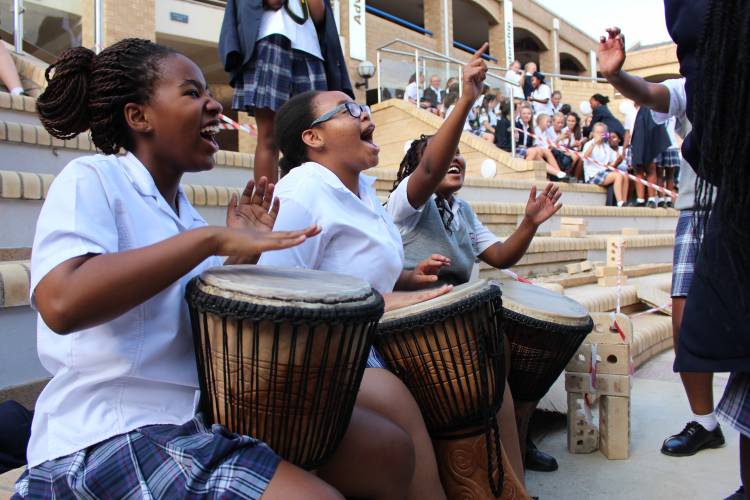 culture_djembe_drummers