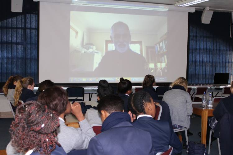 Matrics_on_a_Skype_call_with_MvG