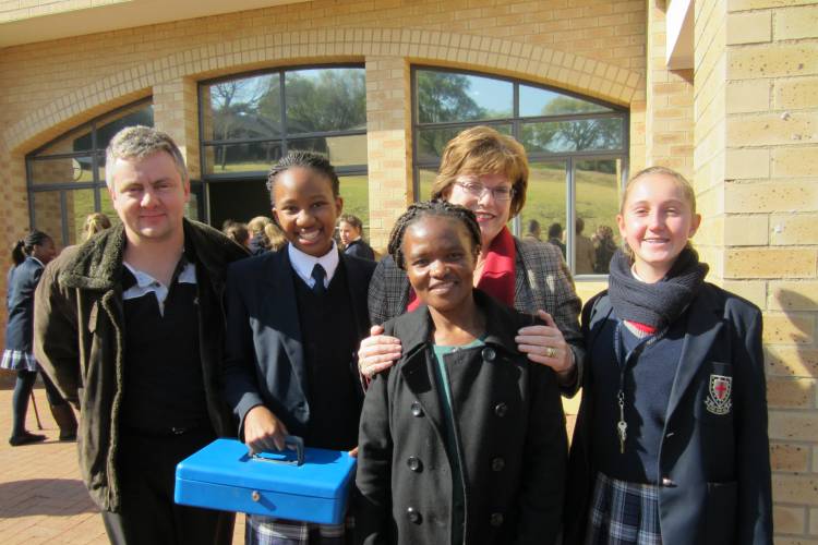 Grade_8_Businesses_Money_Handover_2015_009