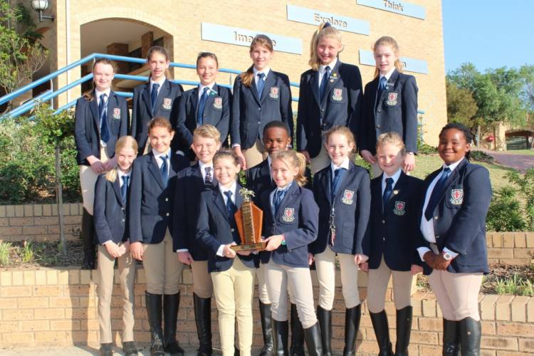 Saints_Equestrian_Team_Photo_(1024x683)