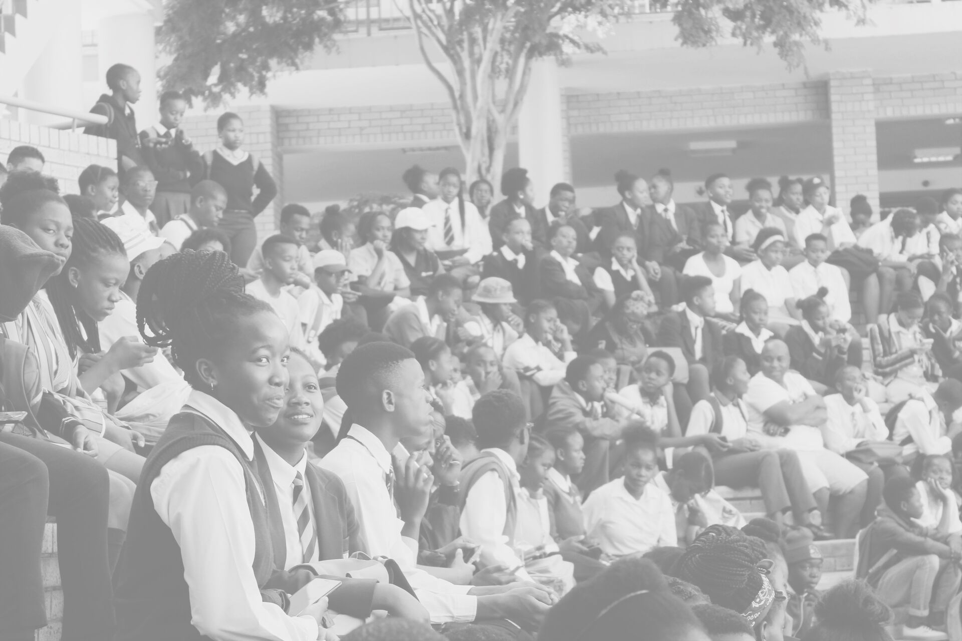 Black and White Landing page ban