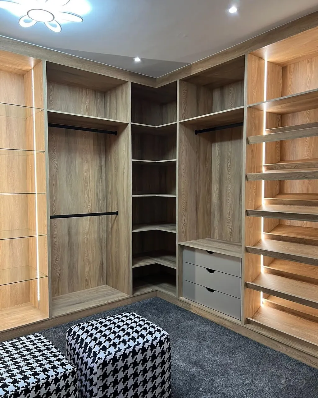 Walk in Closet