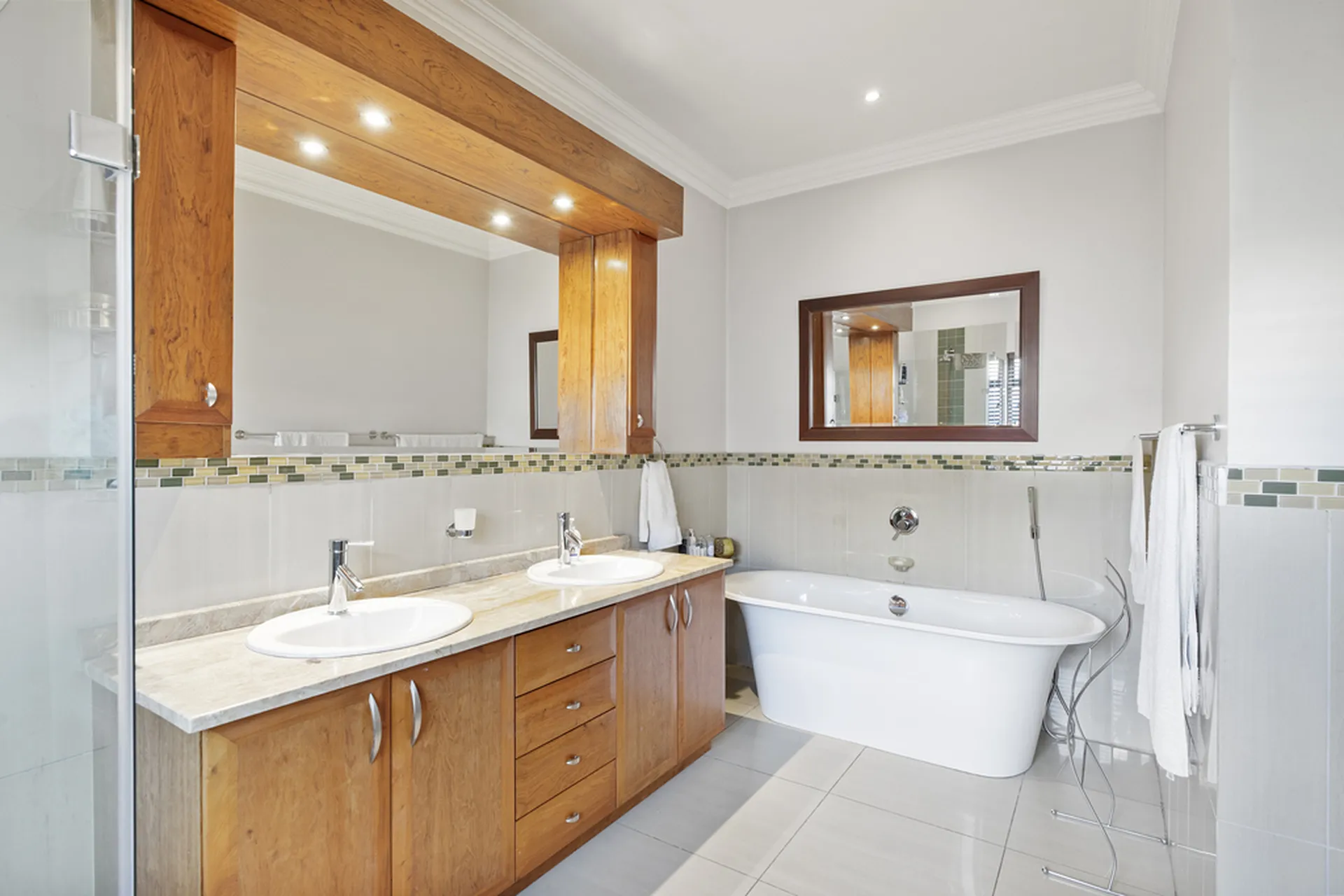 Four bedroom cluster Main Bathroom