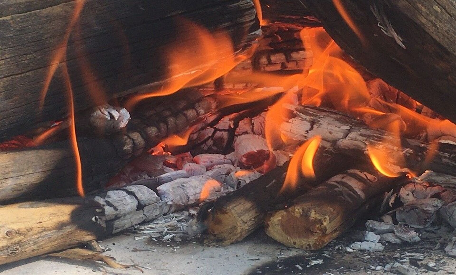 Burns hotter and longer LW3