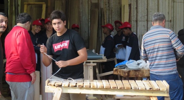 Locals_working_3