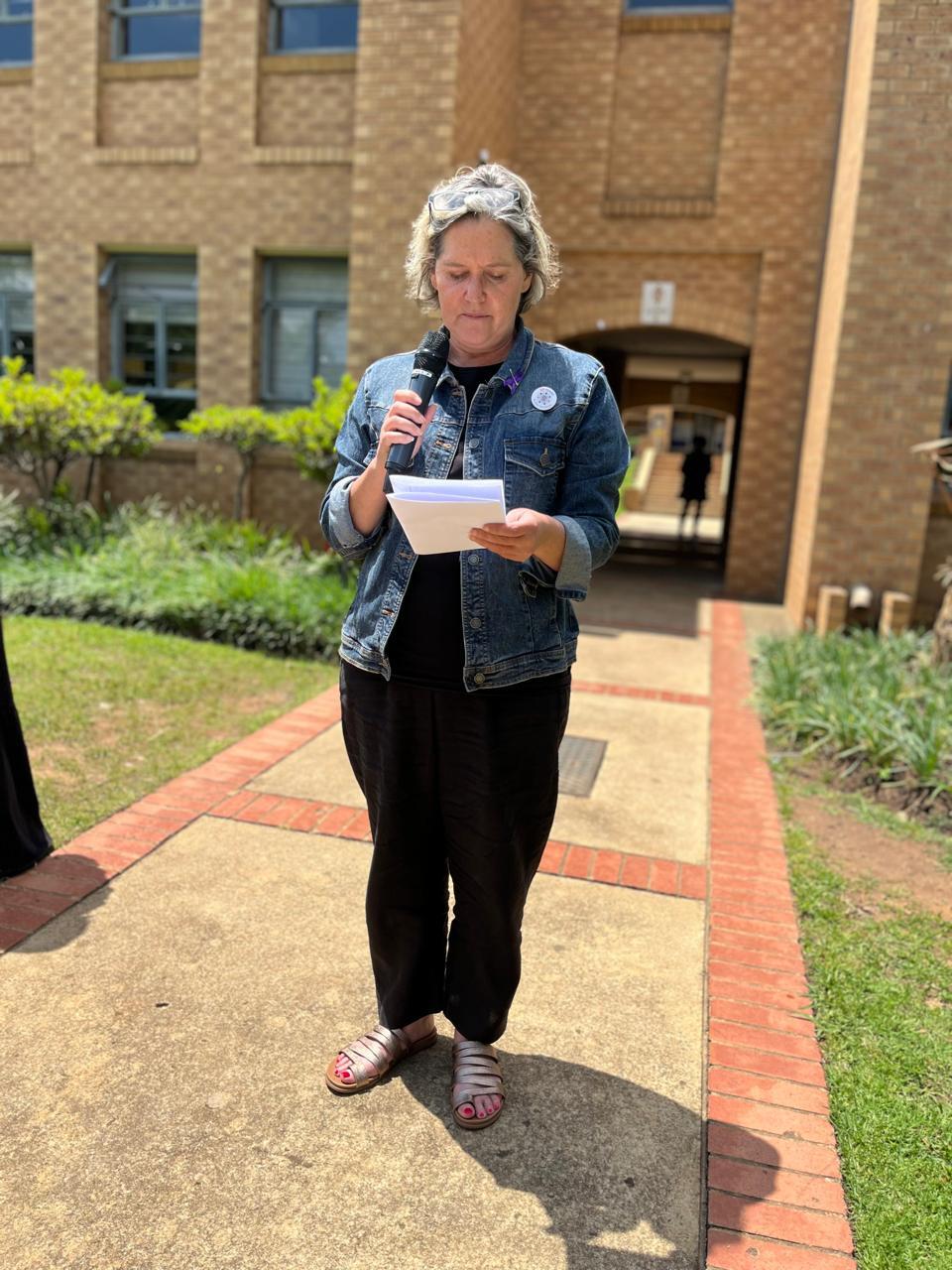 5e18bf16 41d1 4f8d a856 885196b8e37e