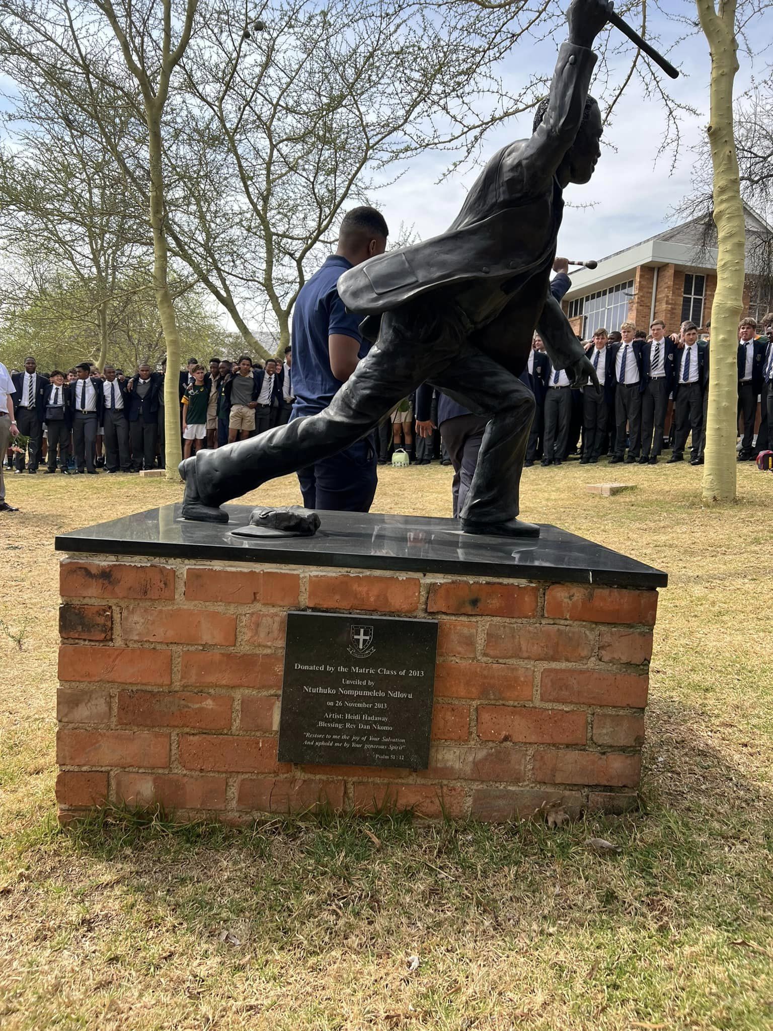 Phaks_Statue