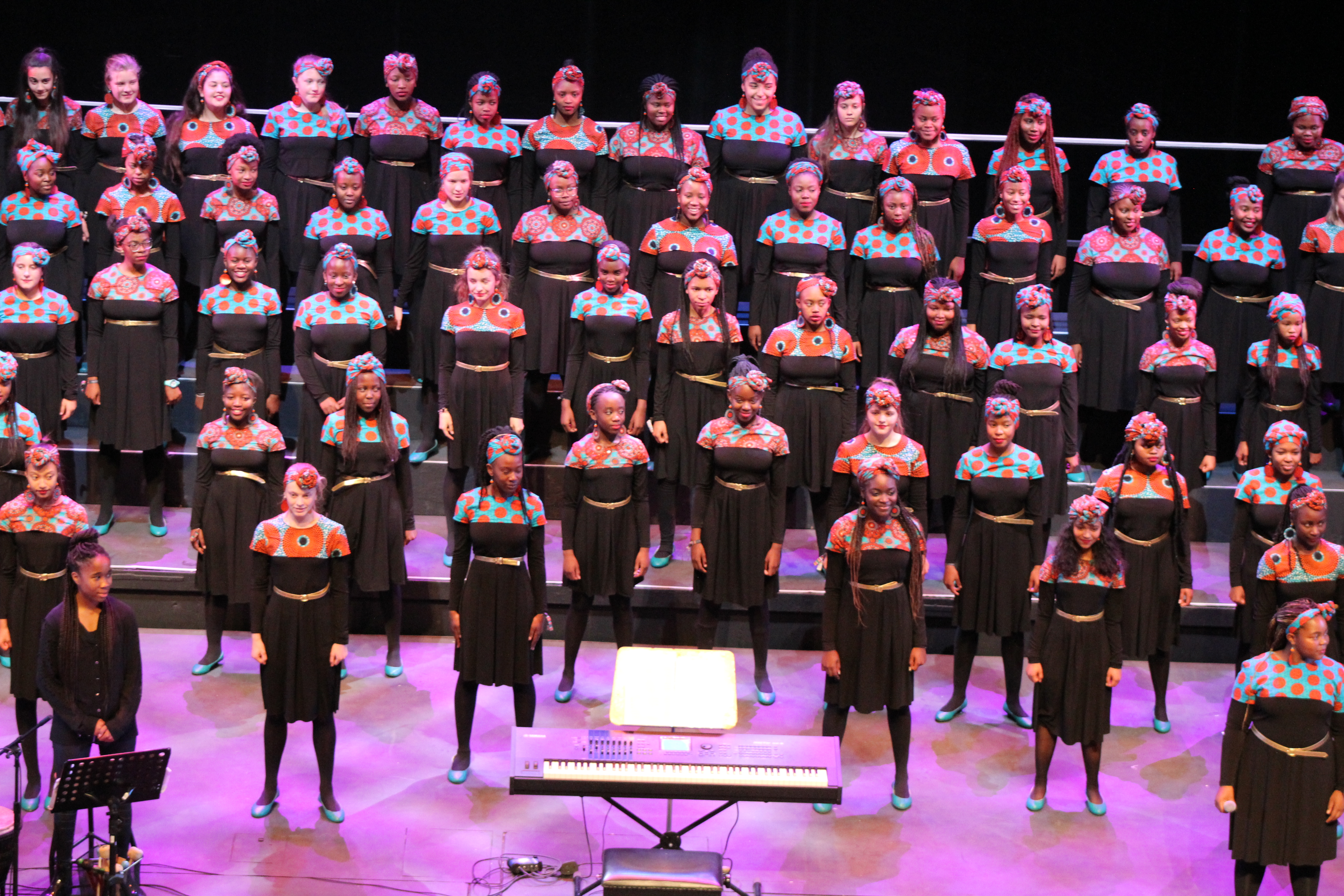 Choir dance