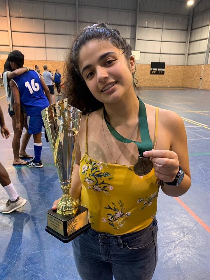 cloe_with_trophy