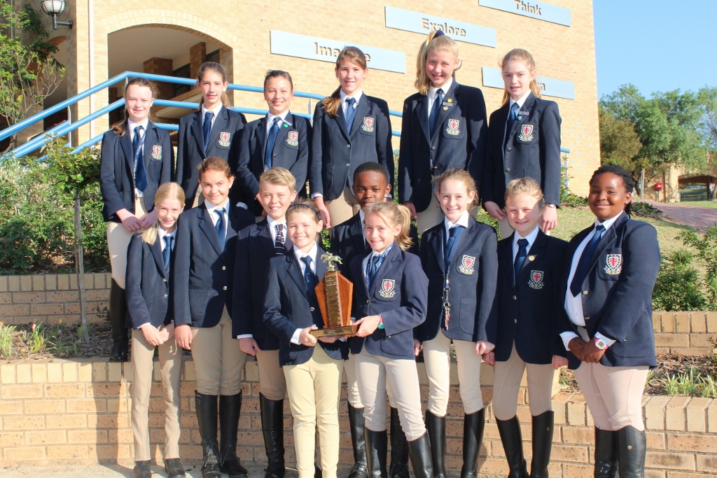 Saints_Equestrian_Team_Photo_(1024x683)